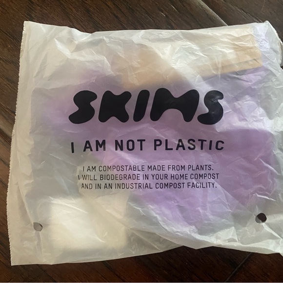 NWT SKIMS Fits Everybody Micro Thong in Ultra Violet - Picture 2 of 3